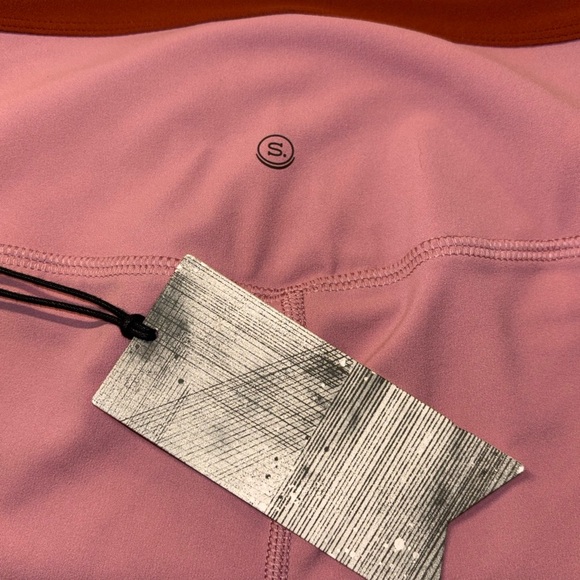 Stori Challenge 7/8 Two Toned Leggings in Rose and Maroon - Picture 5 of 5